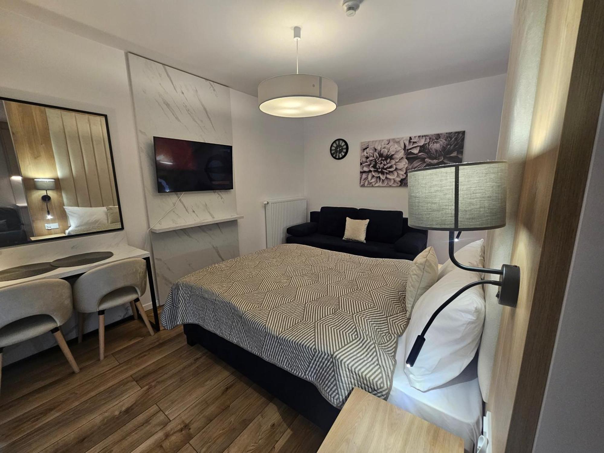 City Sense New Apartments - Main Station And City Center Wrocław Extérieur photo