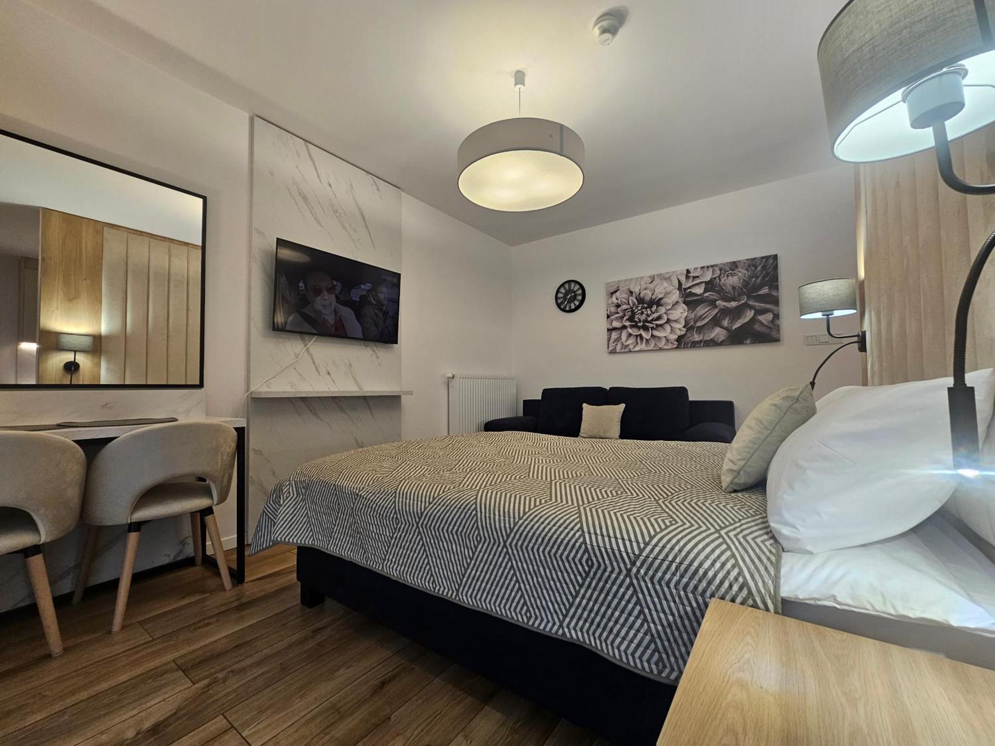 City Sense New Apartments - Main Station And City Center Wrocław Extérieur photo